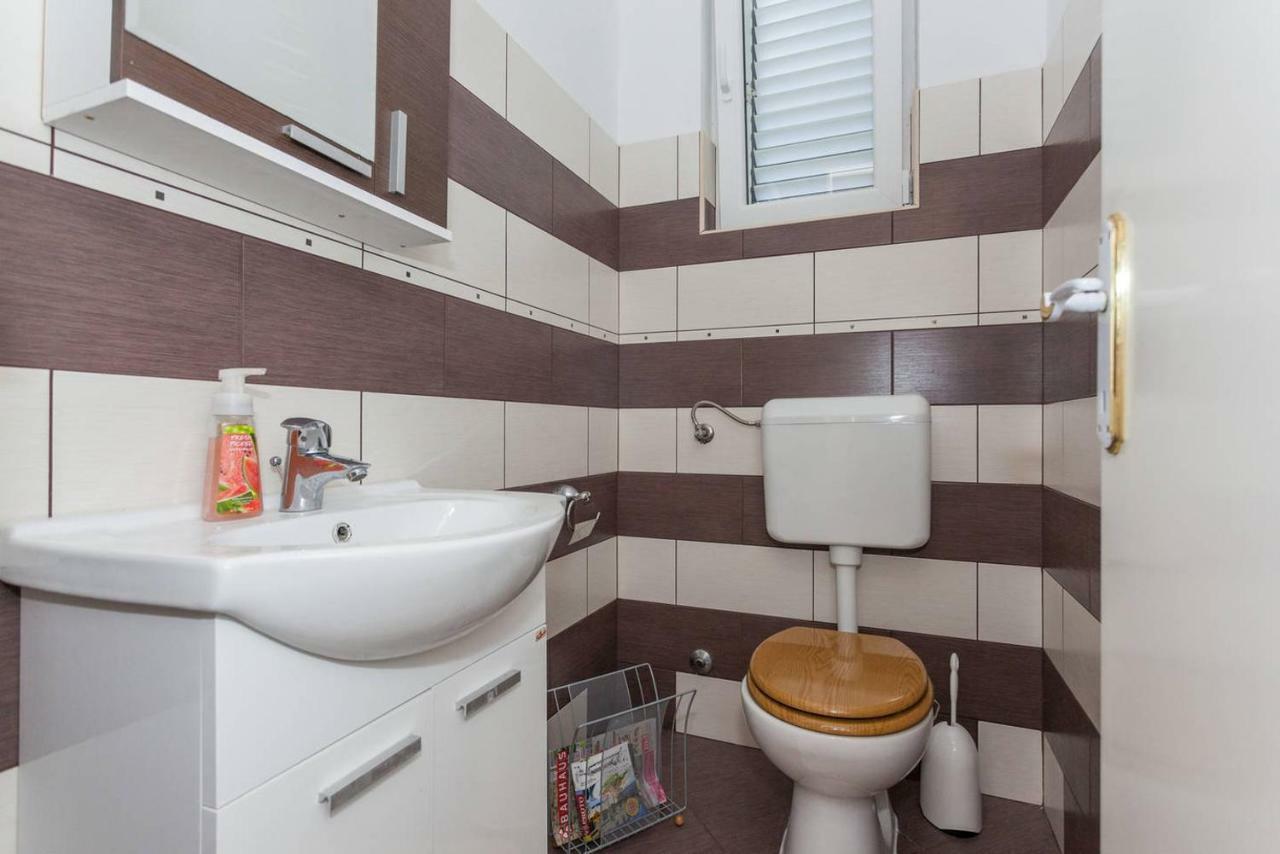 Apartment Aska